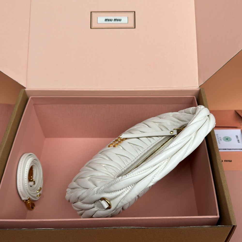 Wander Matelassé半月形Hobo手提包 斜挎包 白色_4