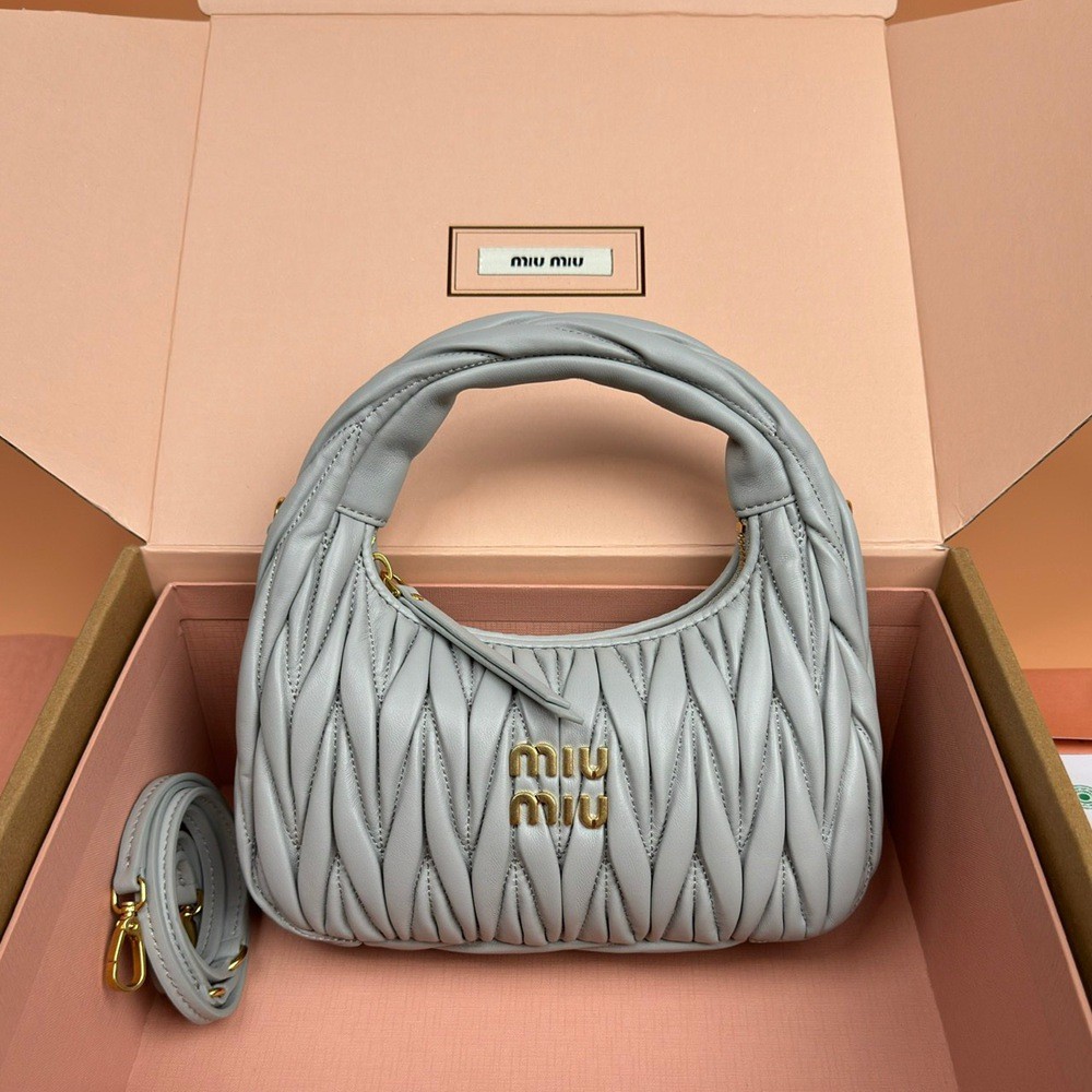 Wander Matelassé半月形Hobo手提包 斜挎包 粉藍色_1