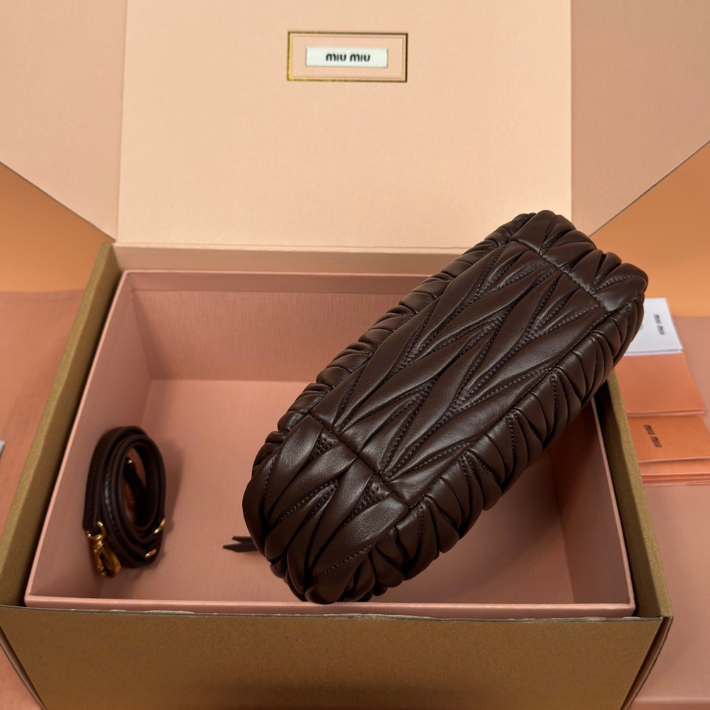 Wander Matelassé半月形Hobo手提包 斜挎包 石南木_5