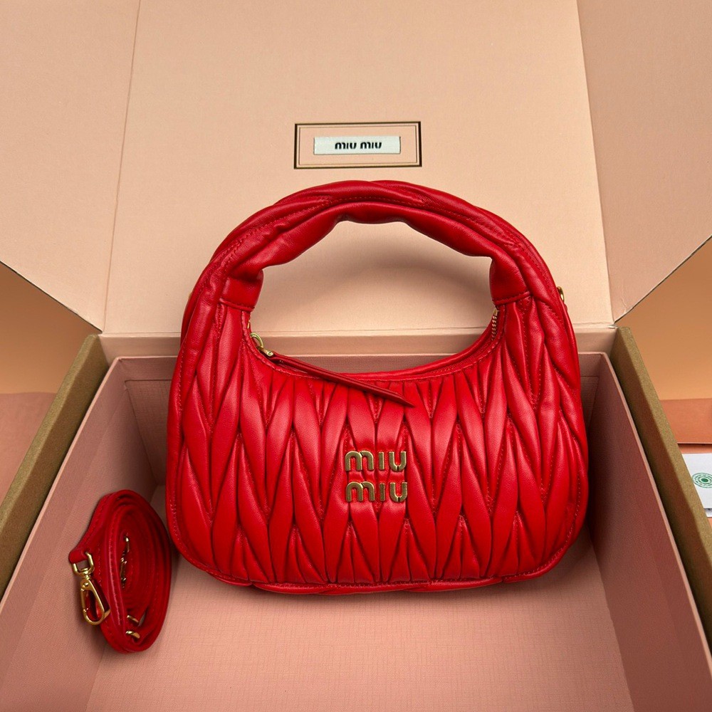 Wander Matelassé半月形Hobo手提包 斜挎包 紅色_1