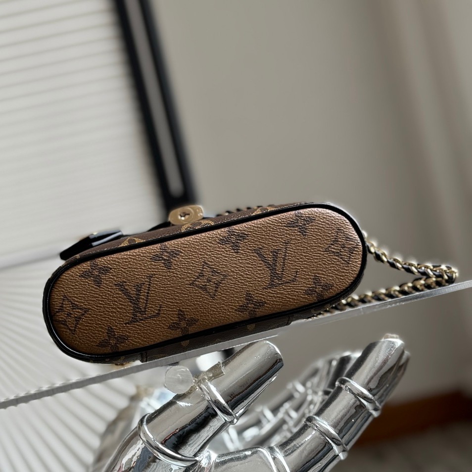 M47125 Vanity Chain Pouch小號化狀盒_7