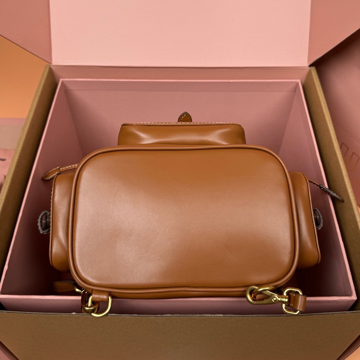 5BZ043 雙肩包干邑色_5