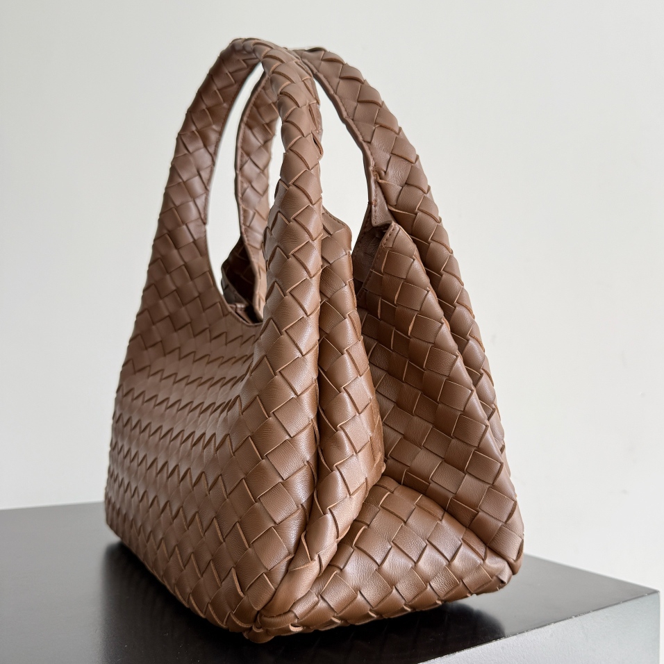 844249 Campana肩背包小號 榛果棕_3