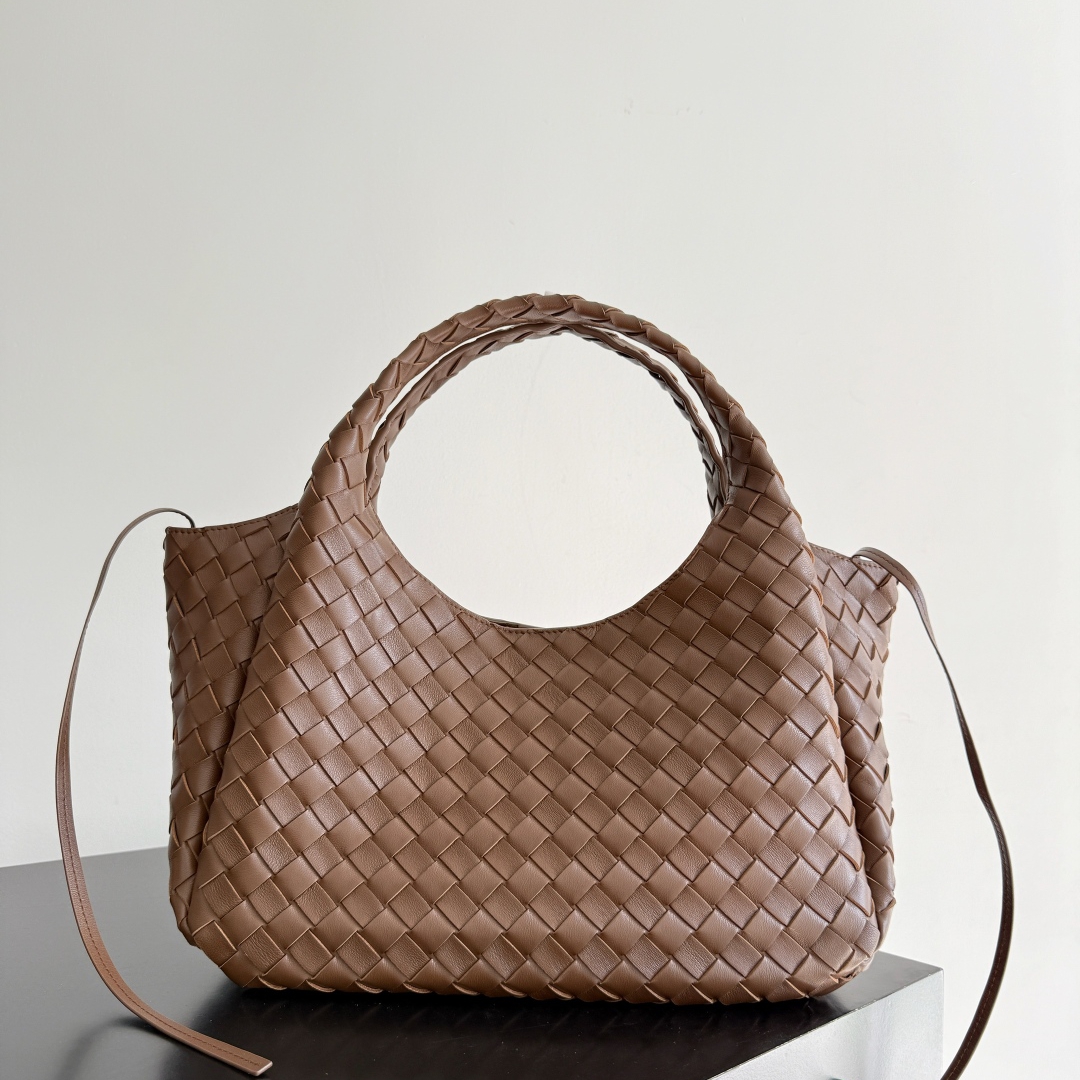 844249 Campana肩背包小號 榛果棕_4