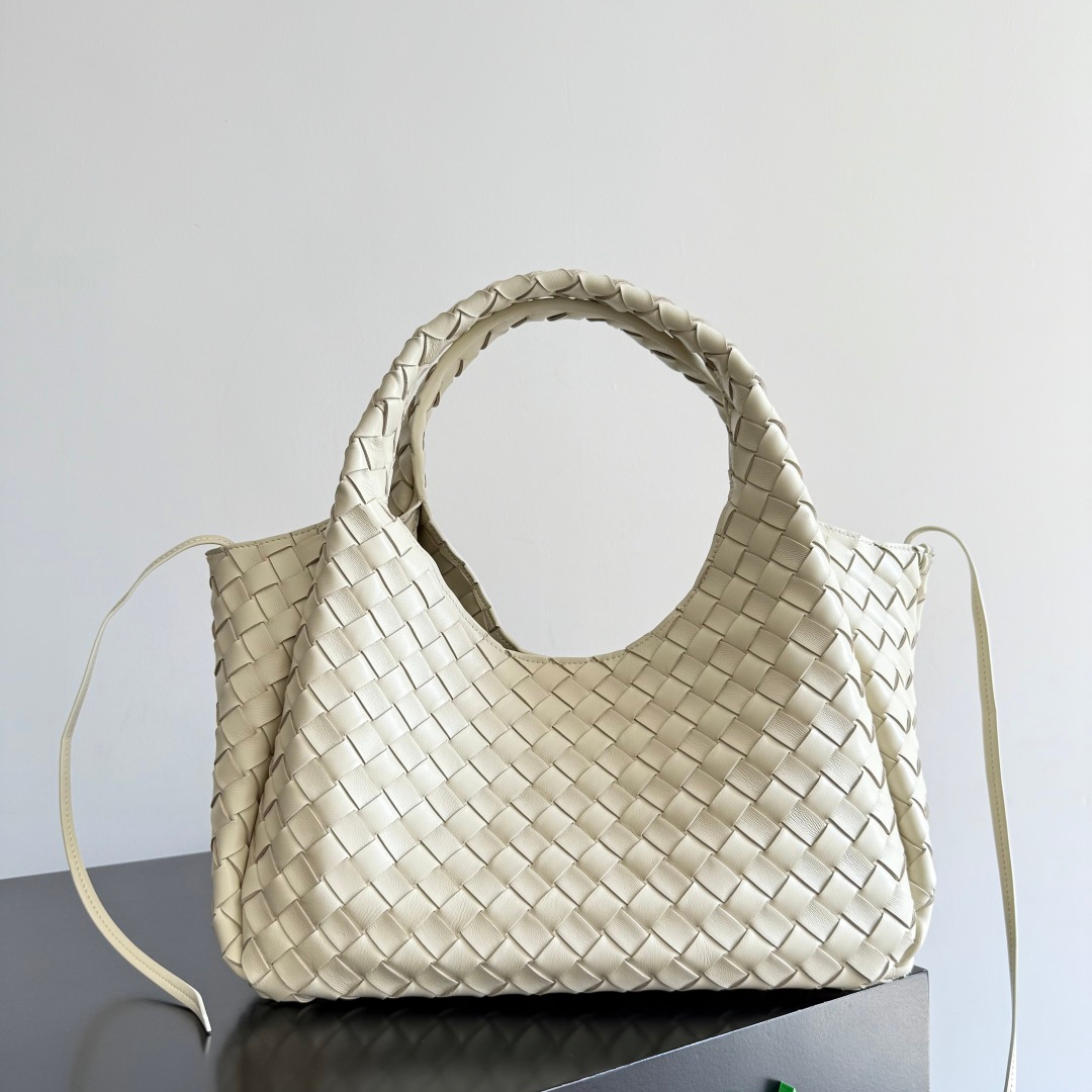 844249 Campana肩背包小號 海鹽色_4