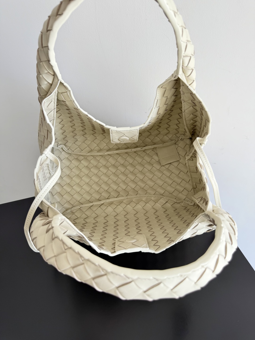 844249 Campana肩背包小號 海鹽色_8