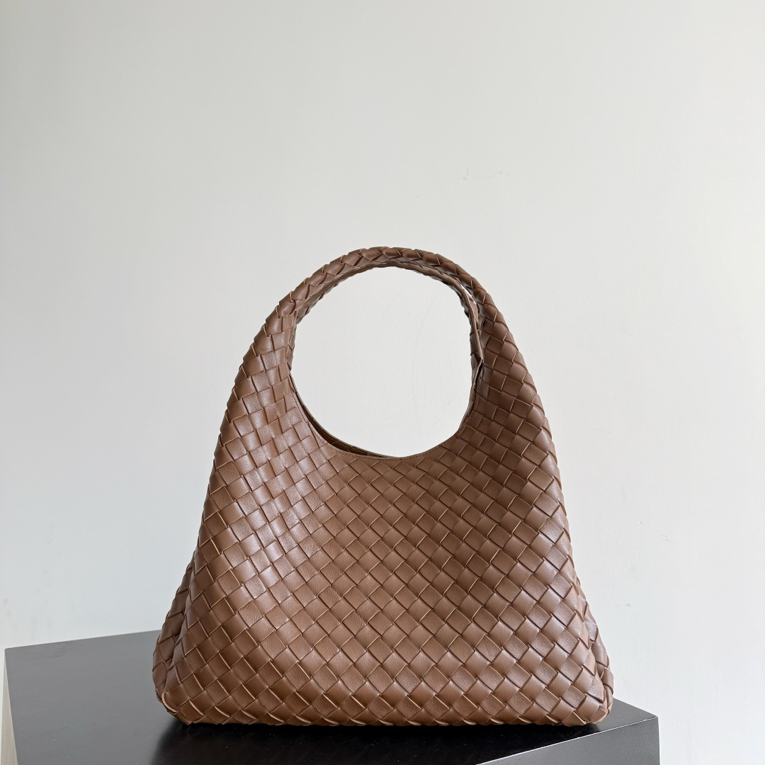 844250 Campana肩背包大號 榛果棕_2