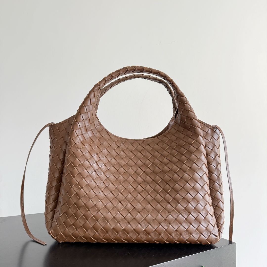 844250 Campana肩背包大號 榛果棕_3