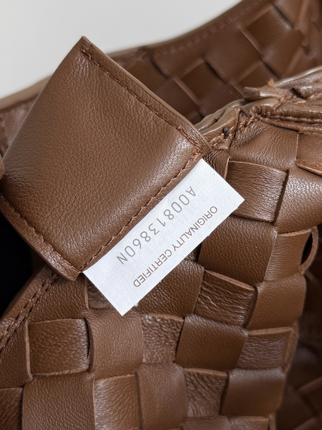 844250 Campana肩背包大號 榛果棕_9