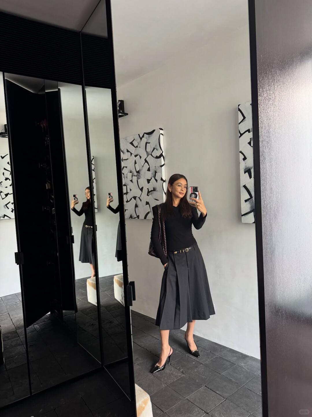 844250 Campana肩背包大號深巴羅紅_13