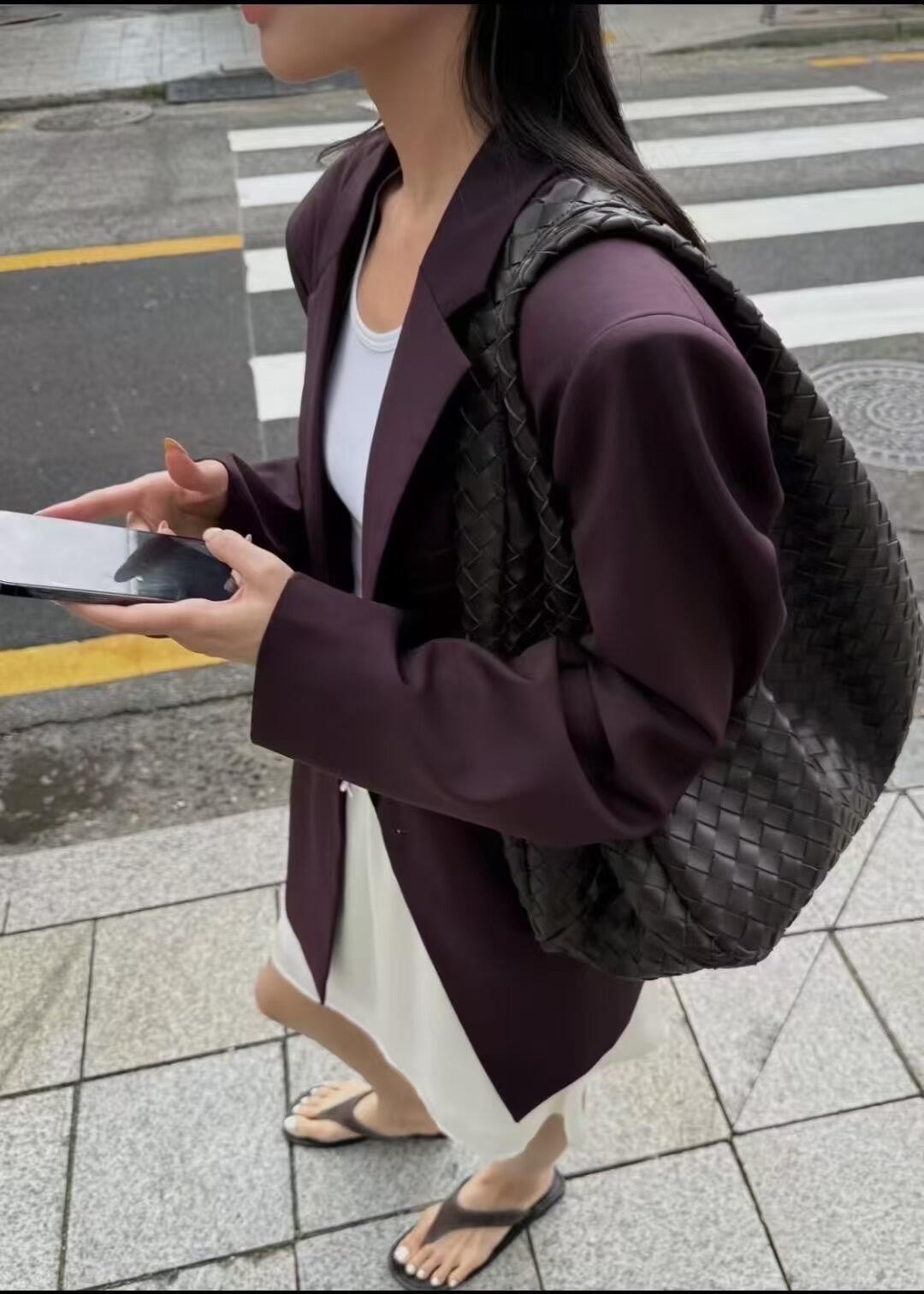 844250 Campana肩背包大號 黑棕色_12