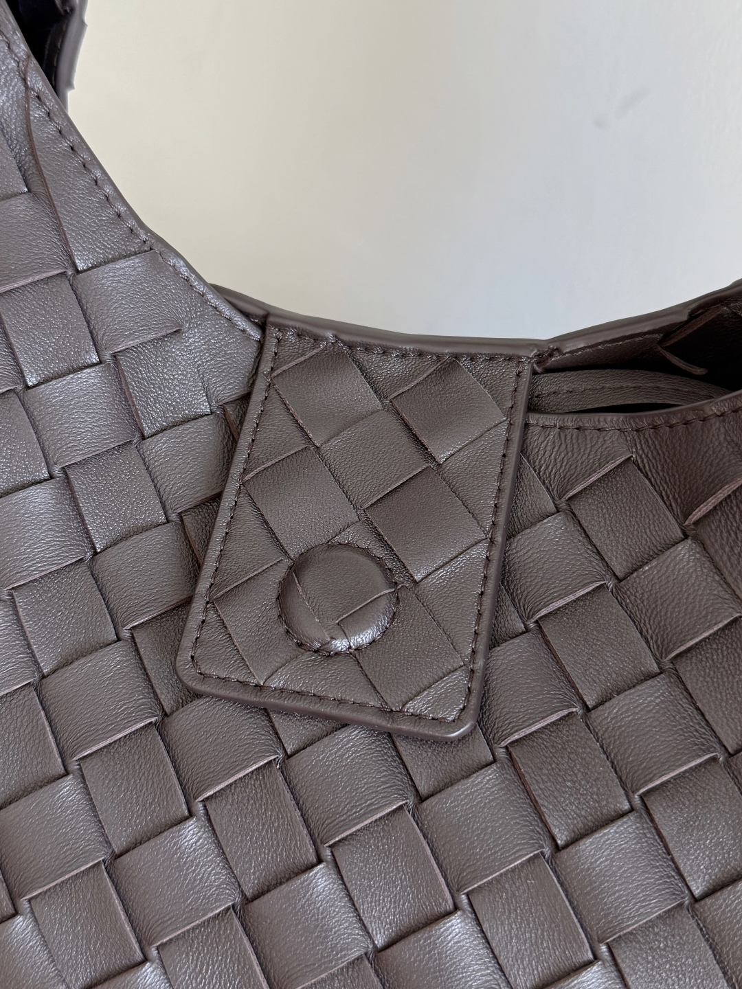 844250 Campana肩背包大號 黑棕色_6