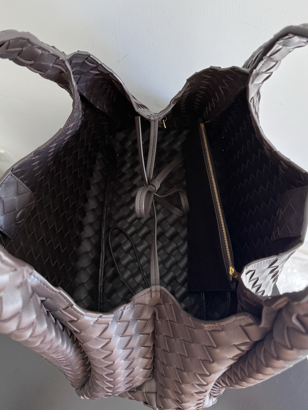 844250 Campana肩背包大號 黑棕色_10