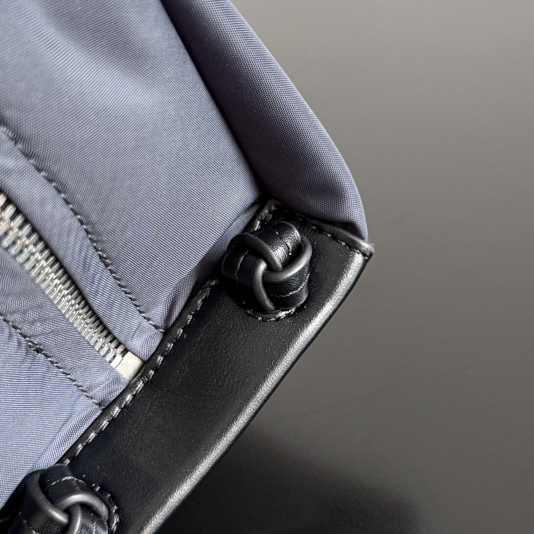 806369帆布洗漱包暗影灰/黑色_3