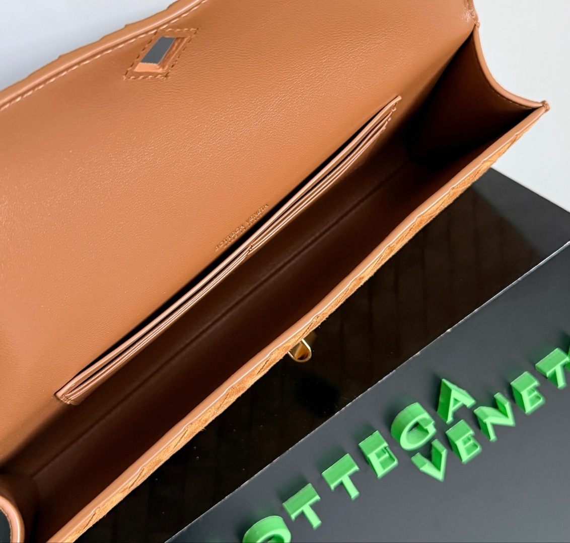 741511手拿晚宴包 反絨琥珀棕_8