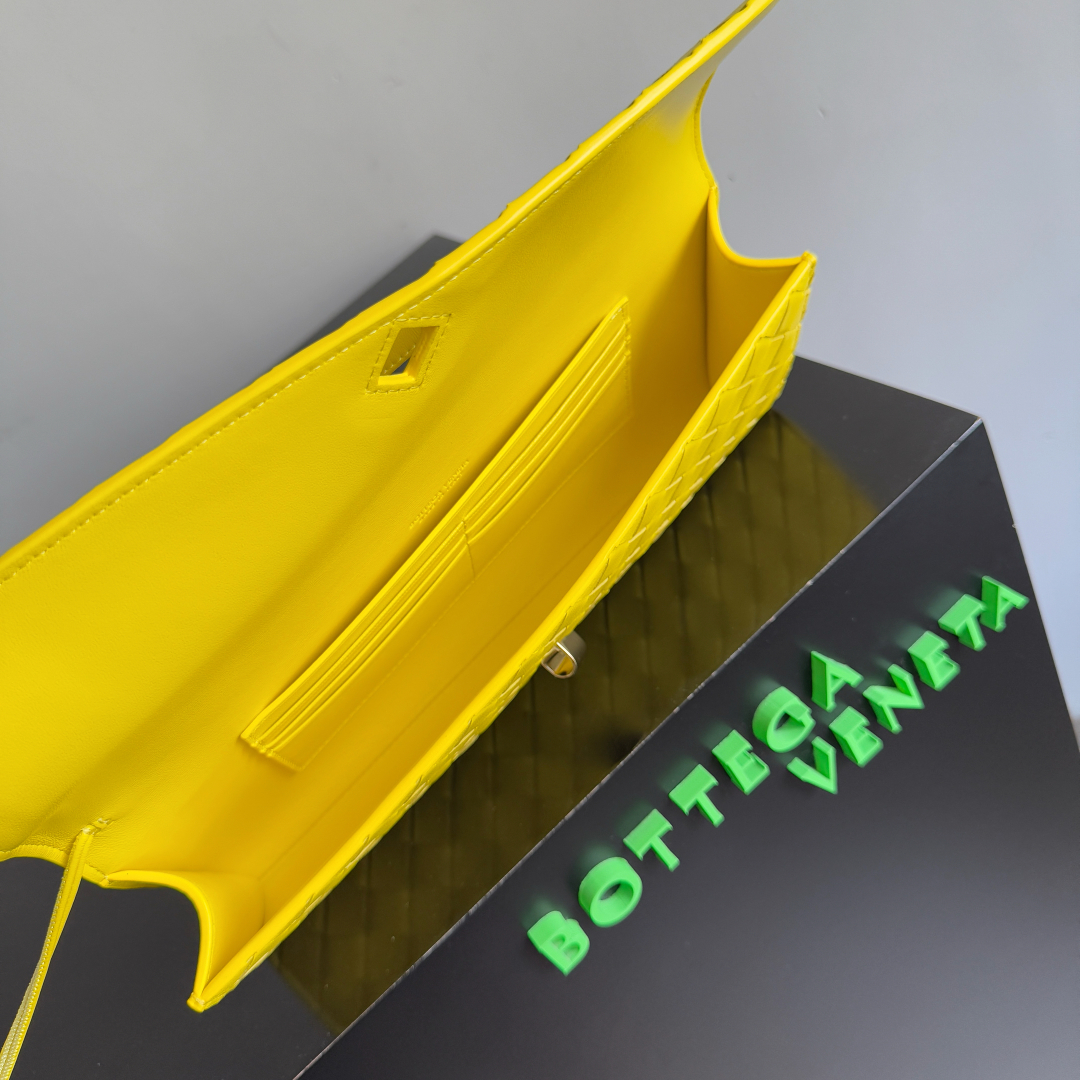 741511手拿晚宴包 硫磺色_10