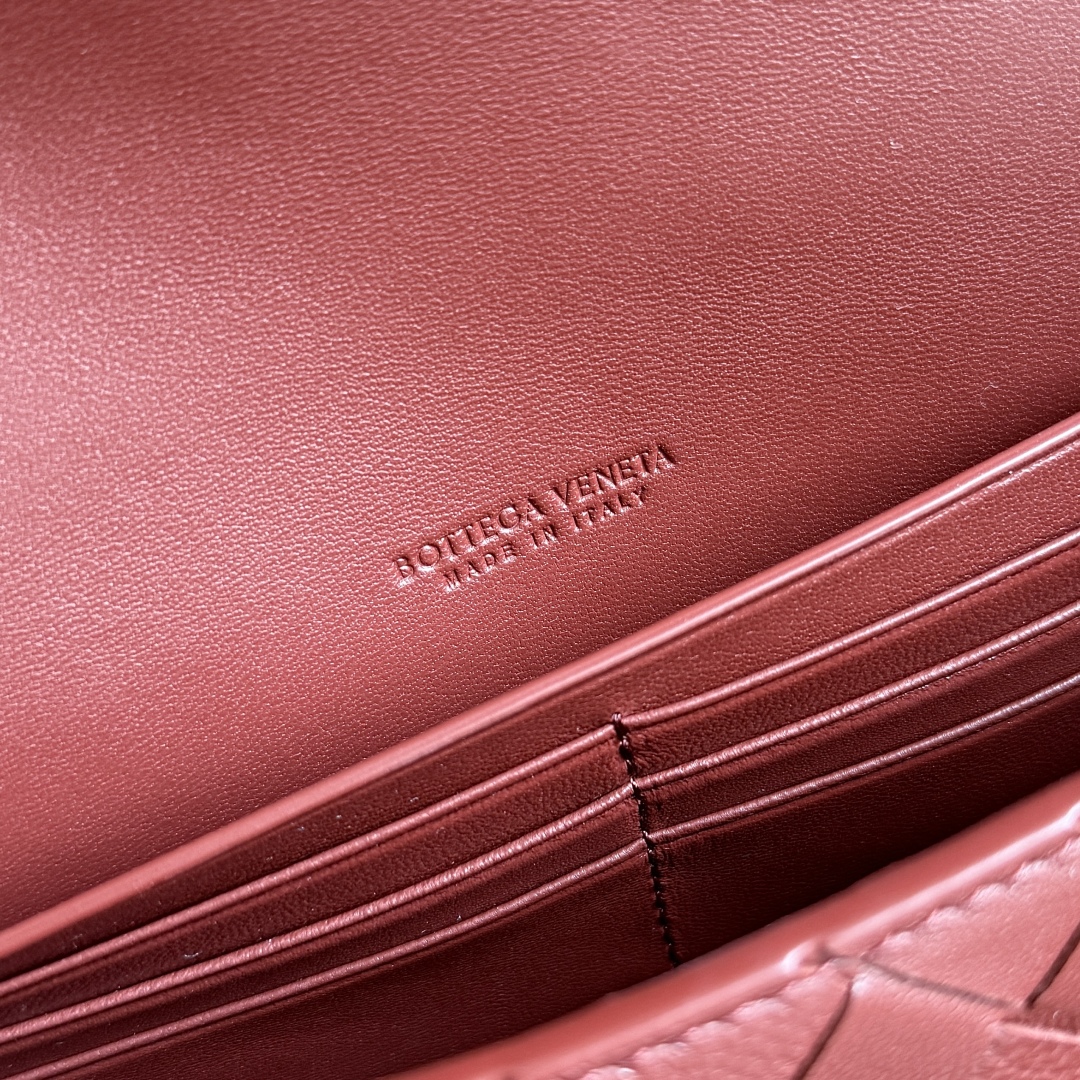 741511手拿晚宴包 新色～沙比利紅色_9