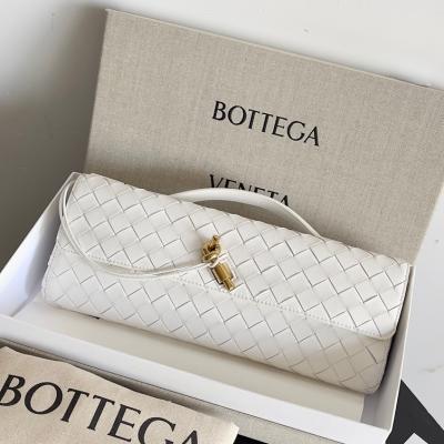 741511手拿晚宴包 白色