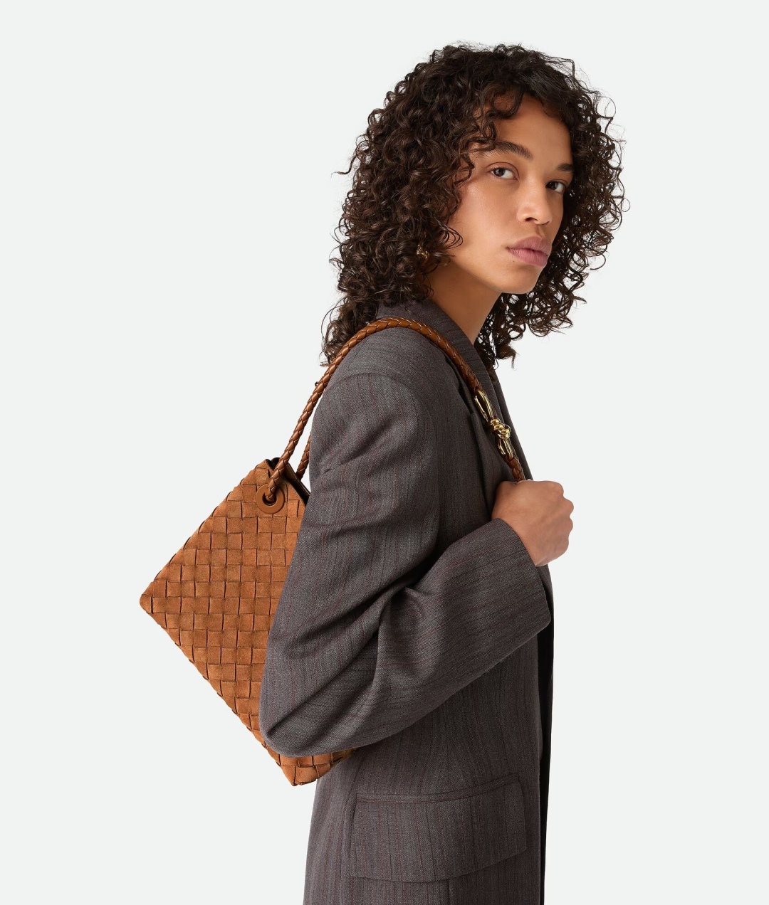 743568 Andiamo蝴蝶結小號 反絨琥珀棕_11