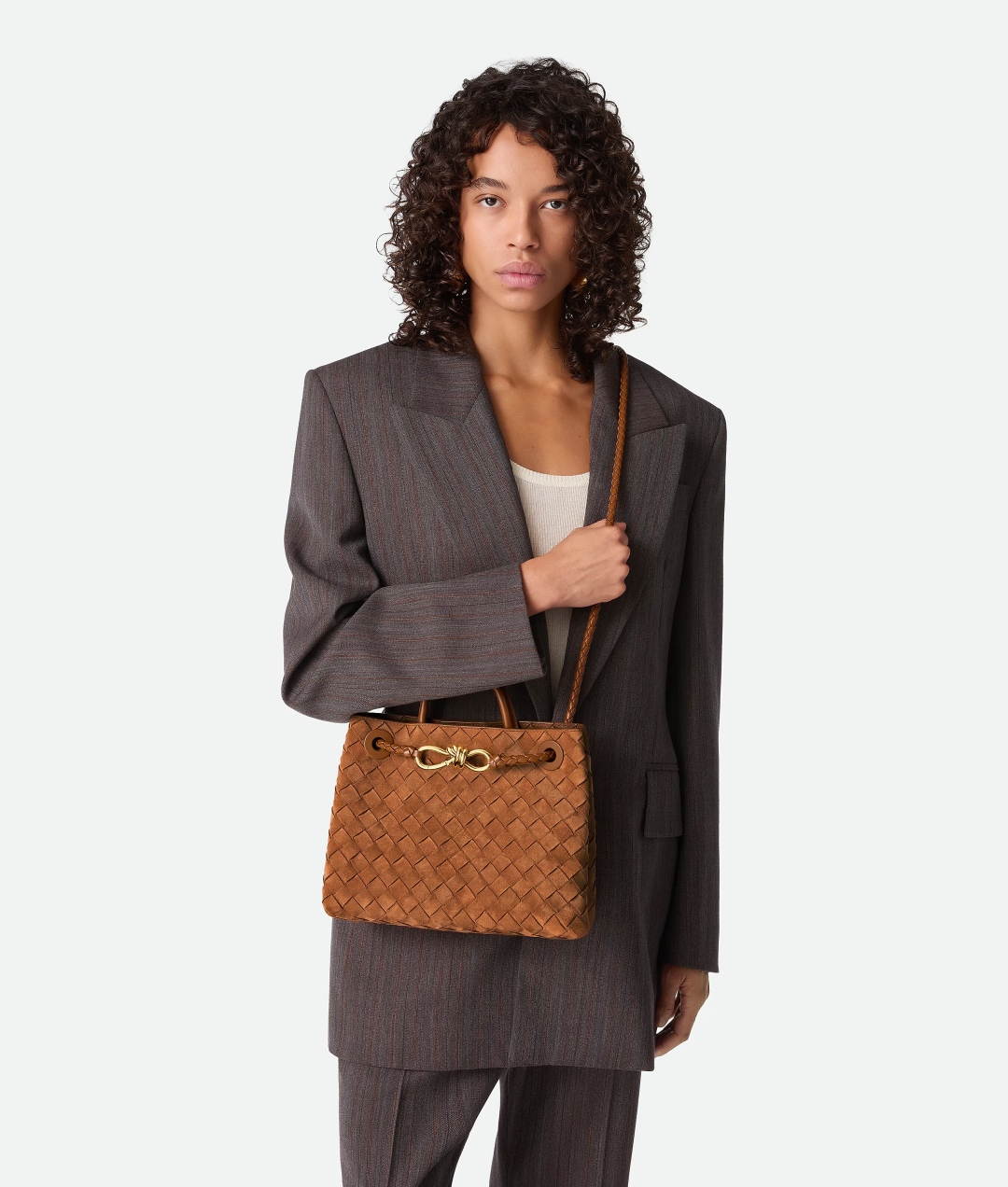 743568 Andiamo蝴蝶結小號 反絨琥珀棕_13