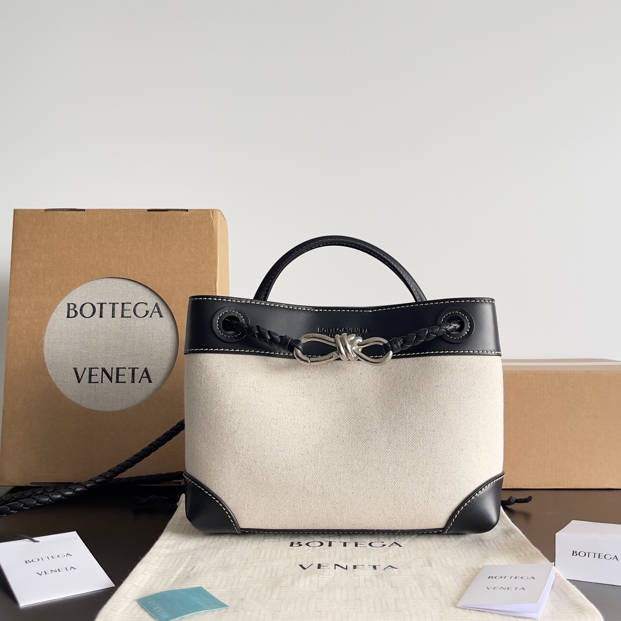 743568 Andiamo蝴蝶結小號 帆布銀扣_1