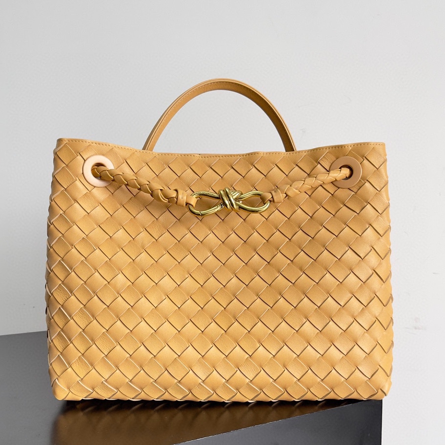 743572 Andiamo蝴蝶結中號 杏仁色_1