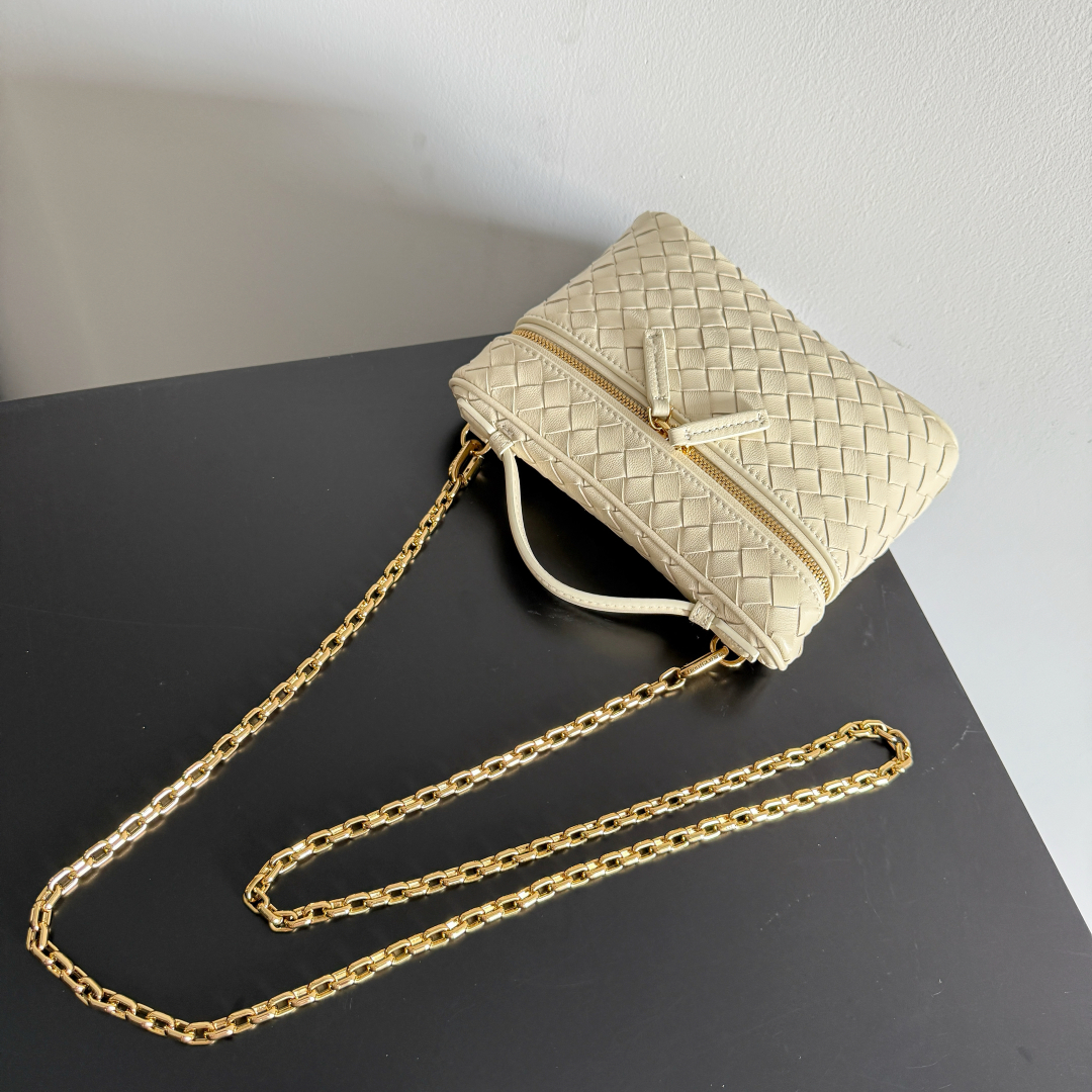 843800 Soft Vanity小號化妝包 海鹽色_7