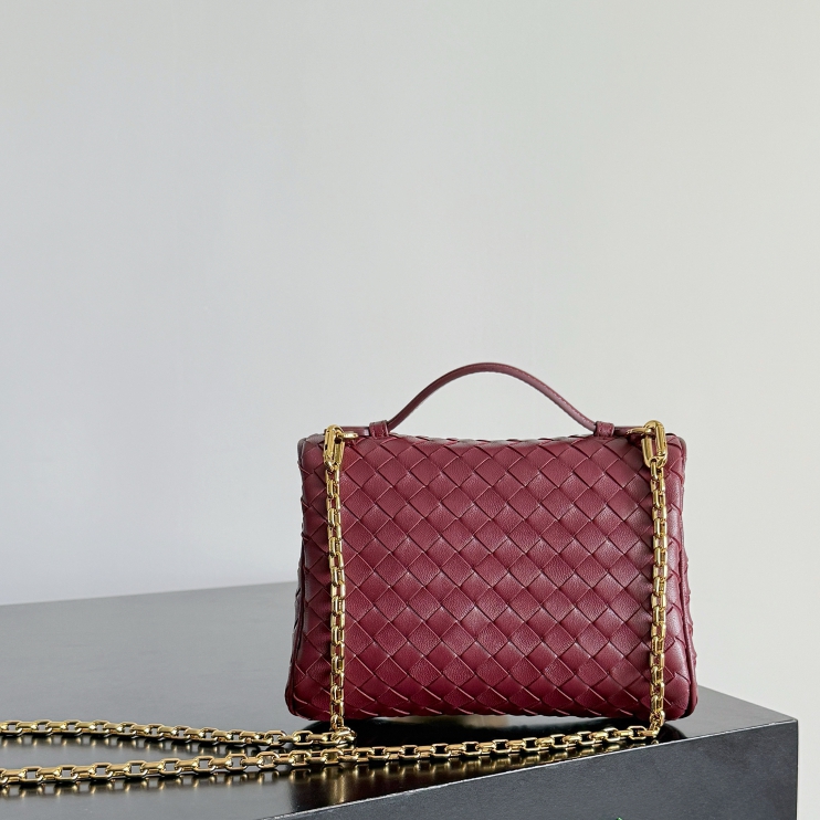 843800 Soft Vanity小號化妝包 巴羅紅_4