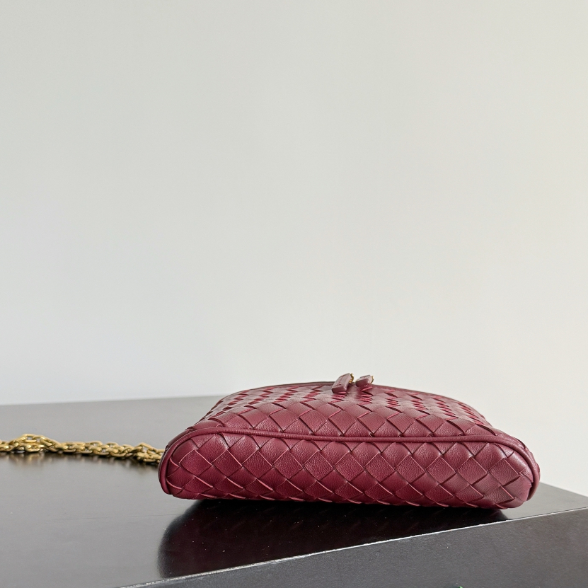 843800 Soft Vanity小號化妝包 巴羅紅_9