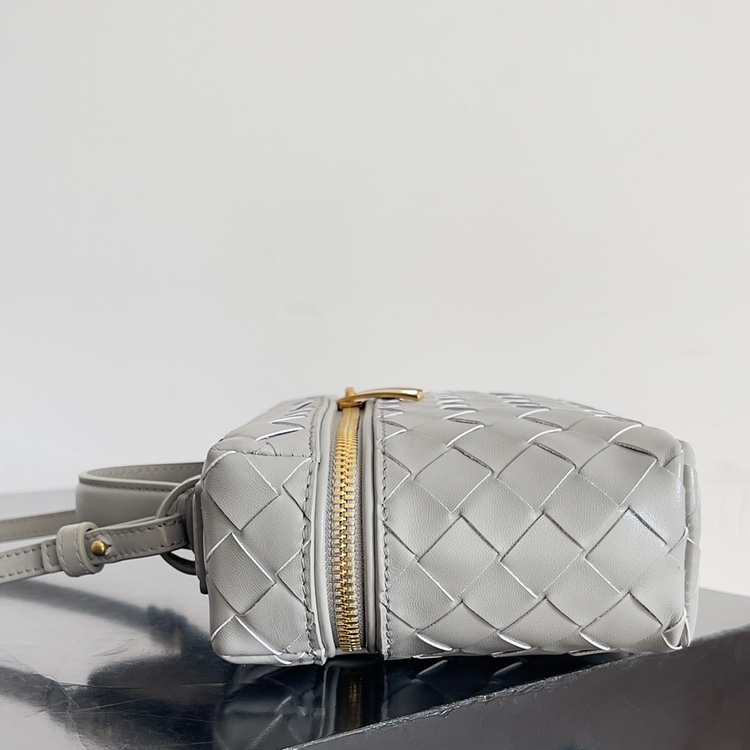 789109化妝包 銀灰色_3