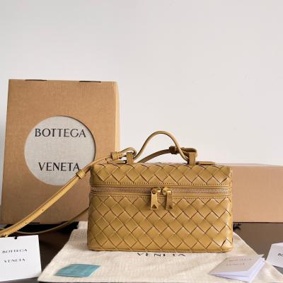 789109化妝包 果仁棕色