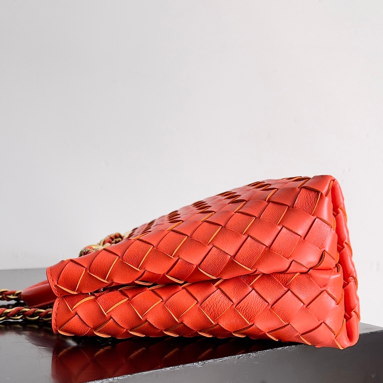 786008小號Andiamo鏈條包 橙紅色_3