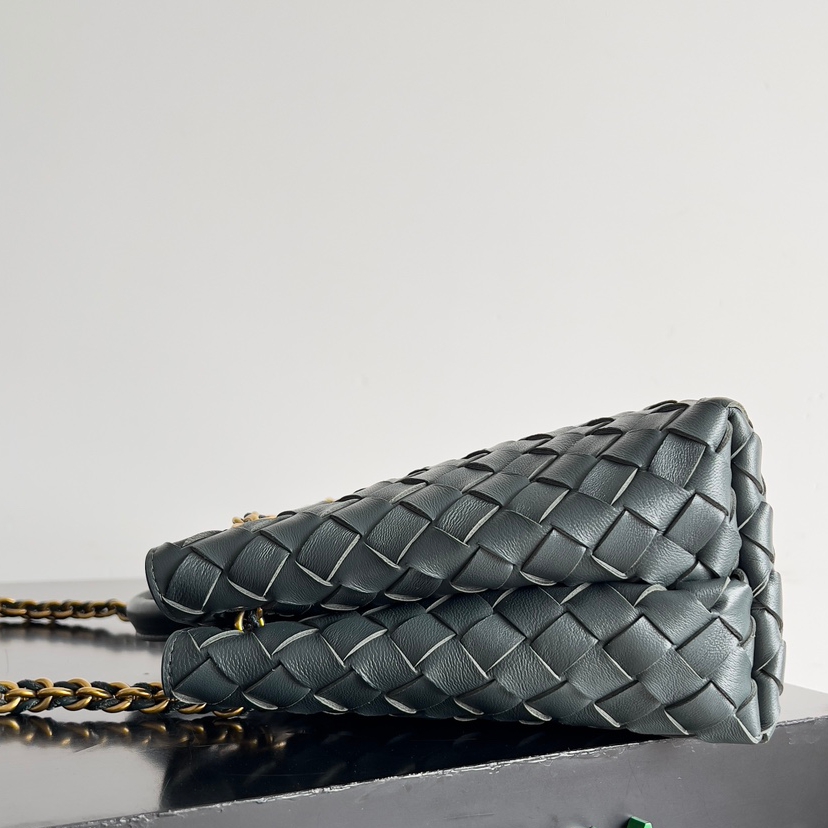 786008小號Andiamo鏈條包 鏈條款深綠色_3