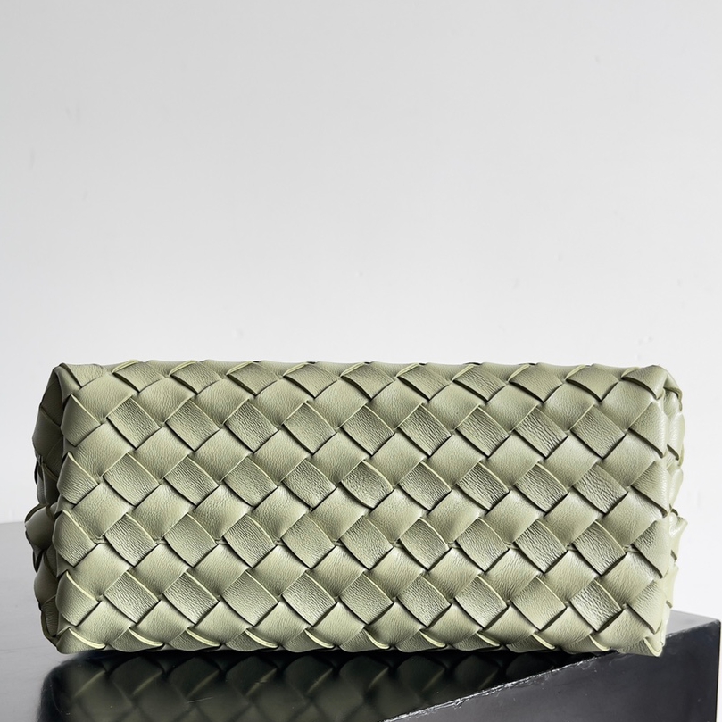 786008小號Andiamo鏈條包 洞石綠_5