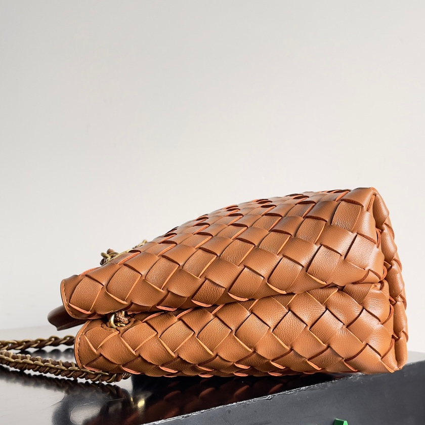 786008小號Andiamo鏈條包 栗棕色_3