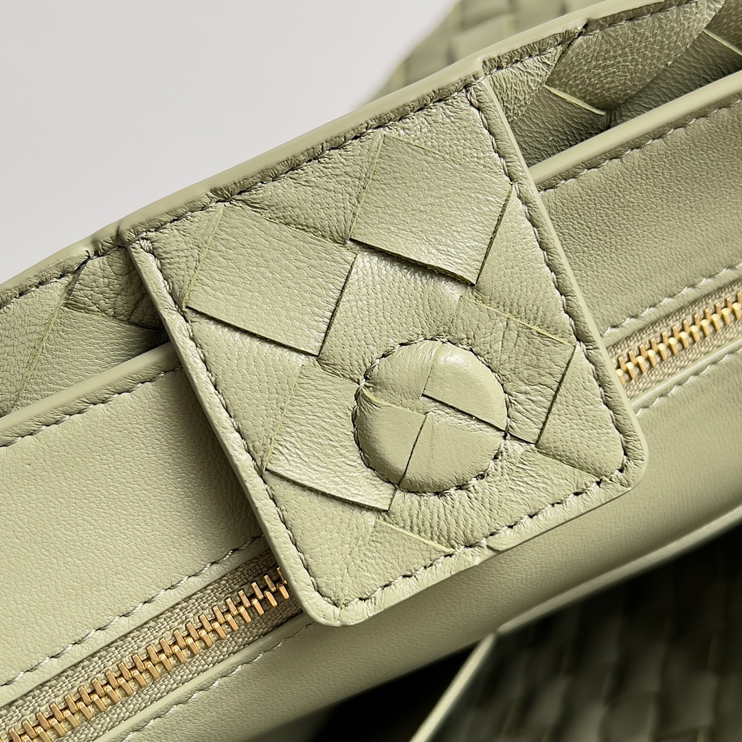 786009 Andiamo鏈條包朵中號 洞石綠_8