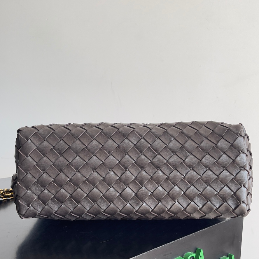 786009 Andiamo鏈條包朵中號 巧克力棕色_5