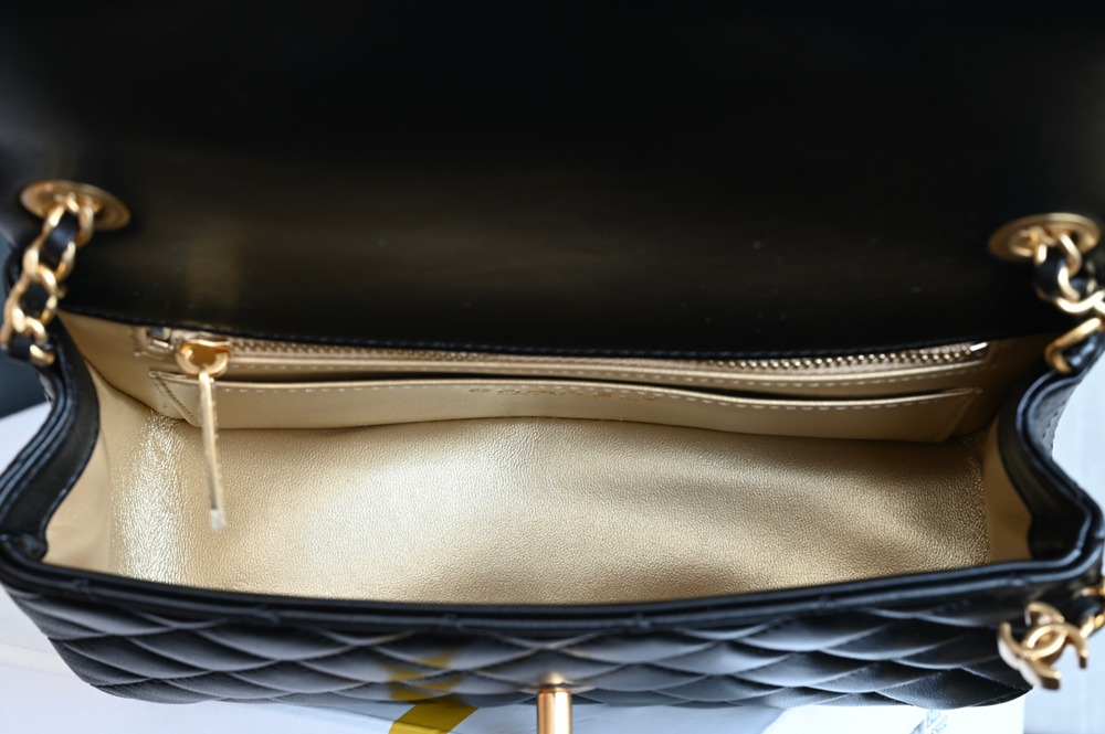 25B雙C扣口蓋包大Mini 黑色_8