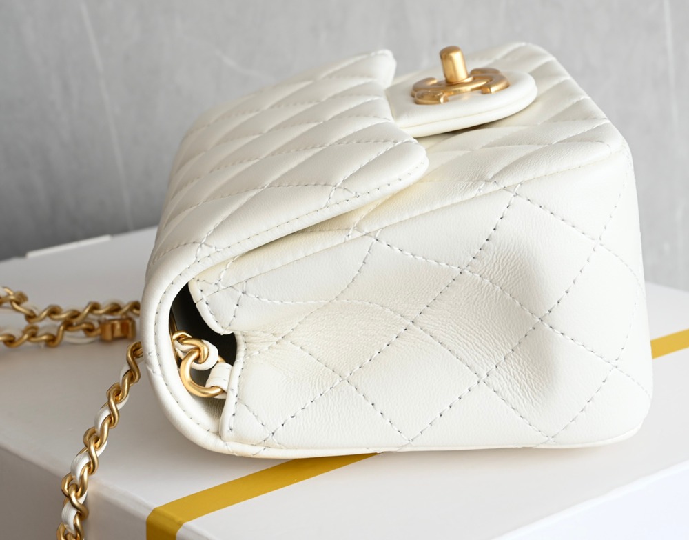 25B雙C扣口蓋包 Mini 白色_4