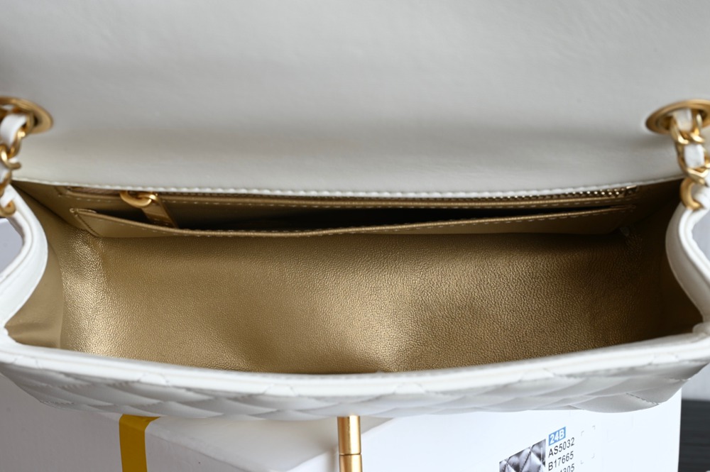 25B雙C扣口蓋包大Mini 白色_8