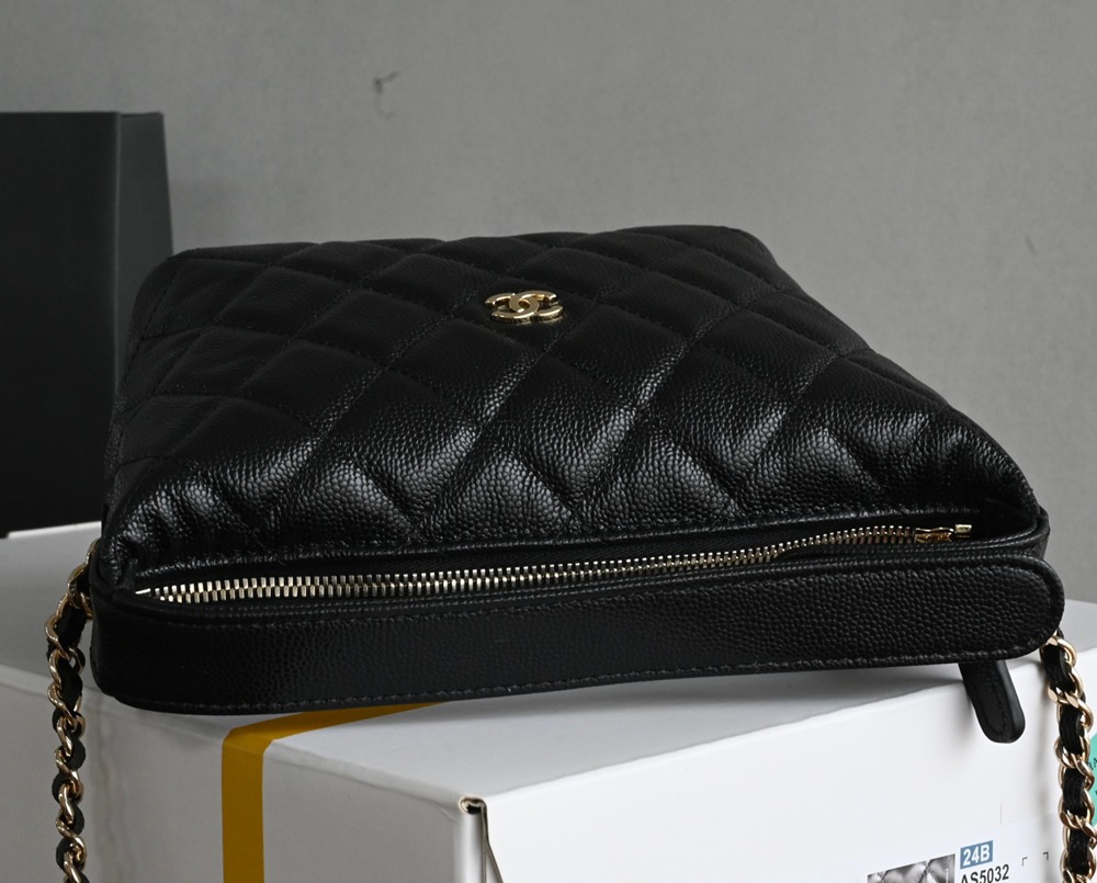 25A 浮雕大Logo手提Hobo飯盒包 黑色_5