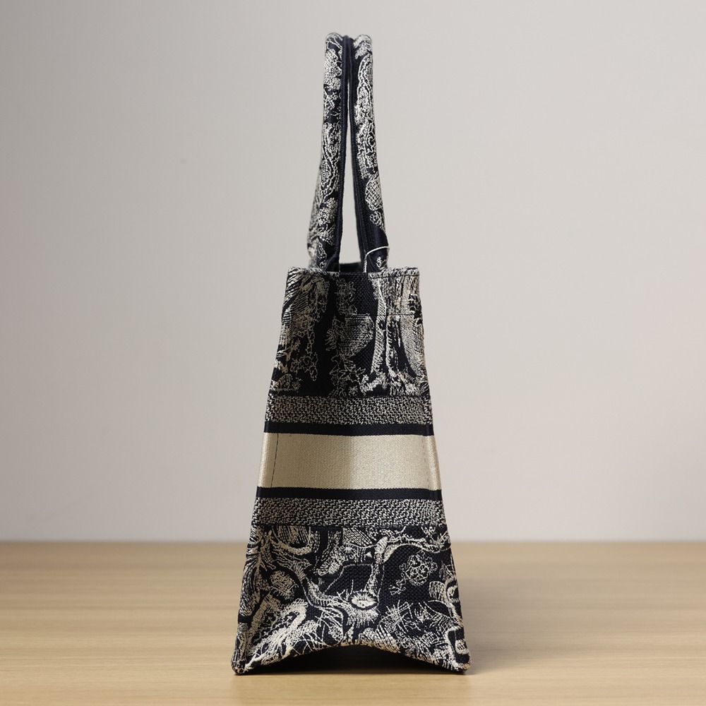 中號 Book Tote 中號新藍虎_3