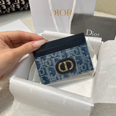 30 Montaigne 5格卡夾