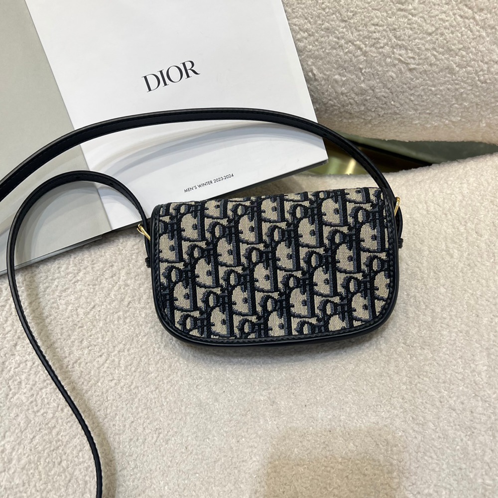 Bobby East-West迷你_6