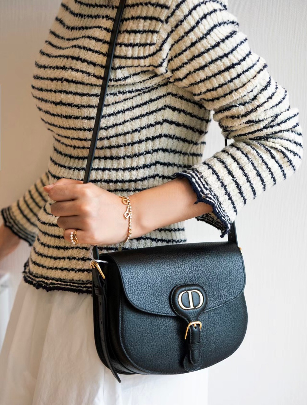 Bobby 中號粒面/牛皮_7