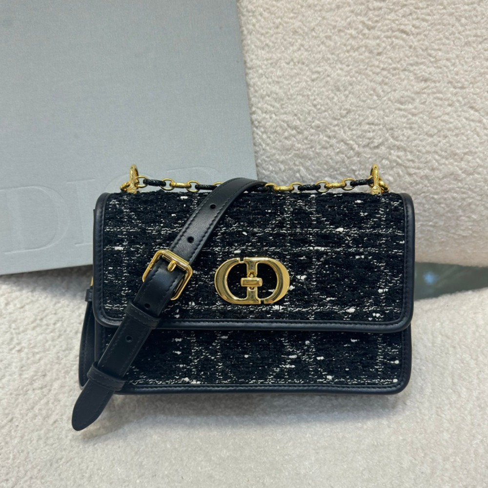 Miss Caro粗花呢_1