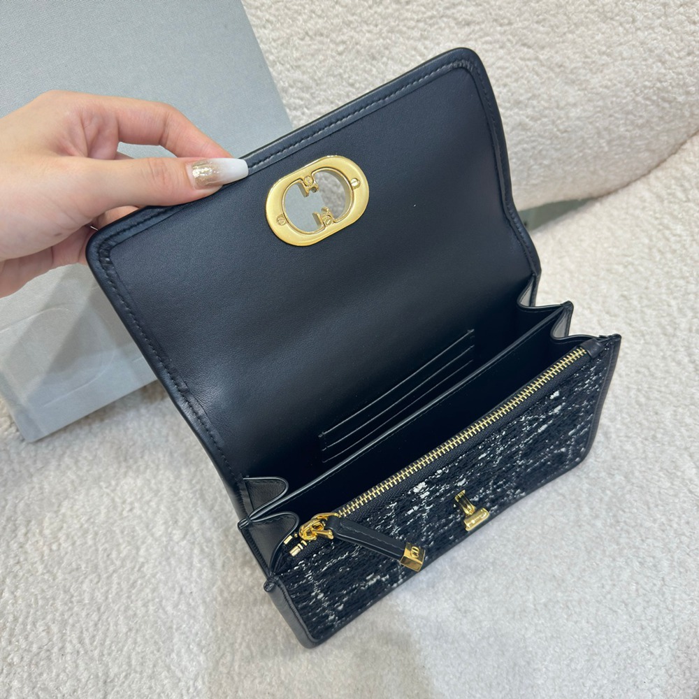 Miss Caro粗花呢_4