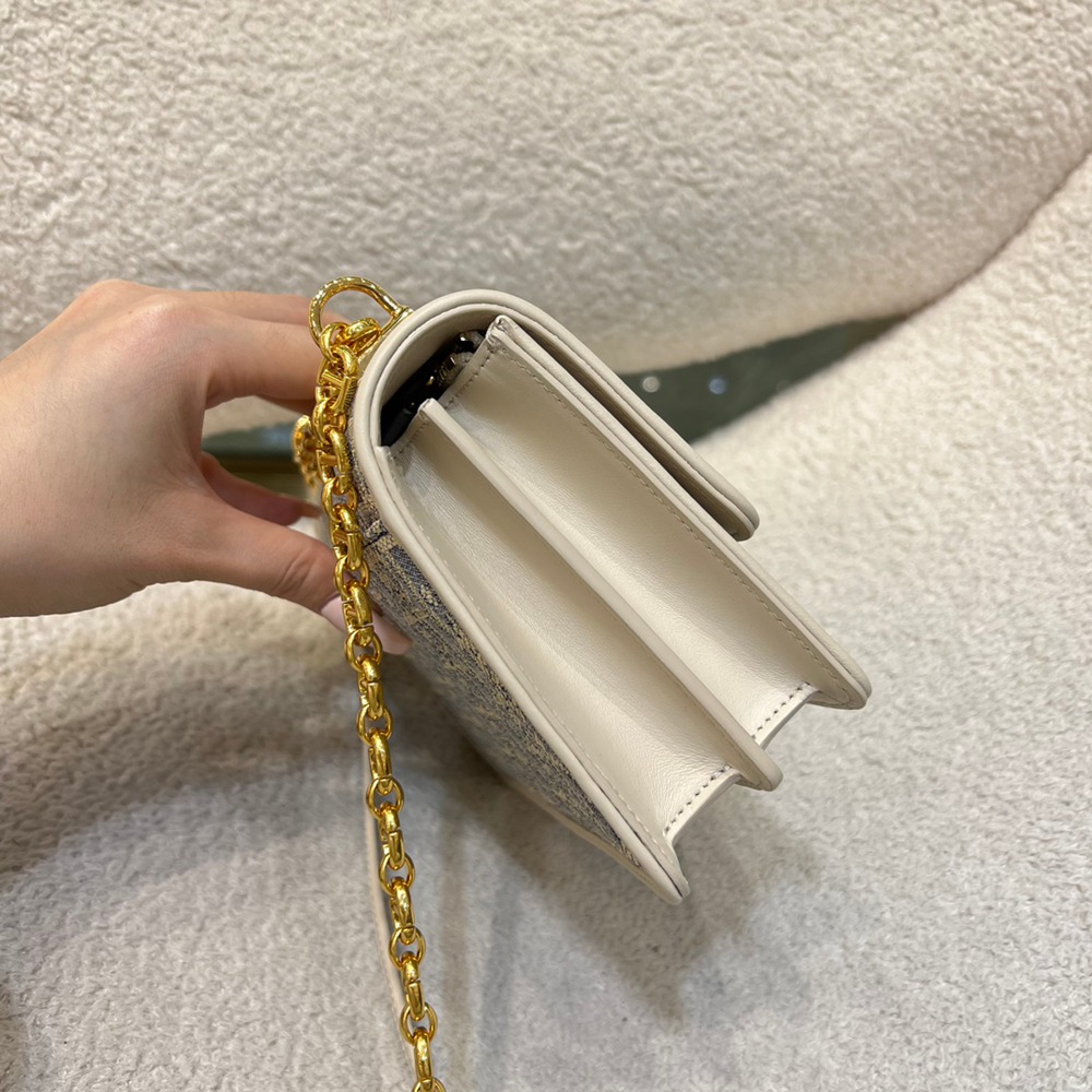 限定色Miss Caro酒椰草_7