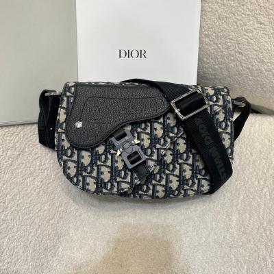 馬鞍信使包老花