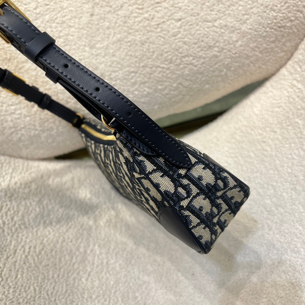 30 Montaigne Wanderlust藍_7